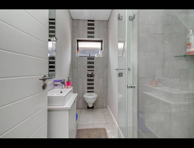 4 BEDROOM CLUSTER TO LET IN CRAIGAVON